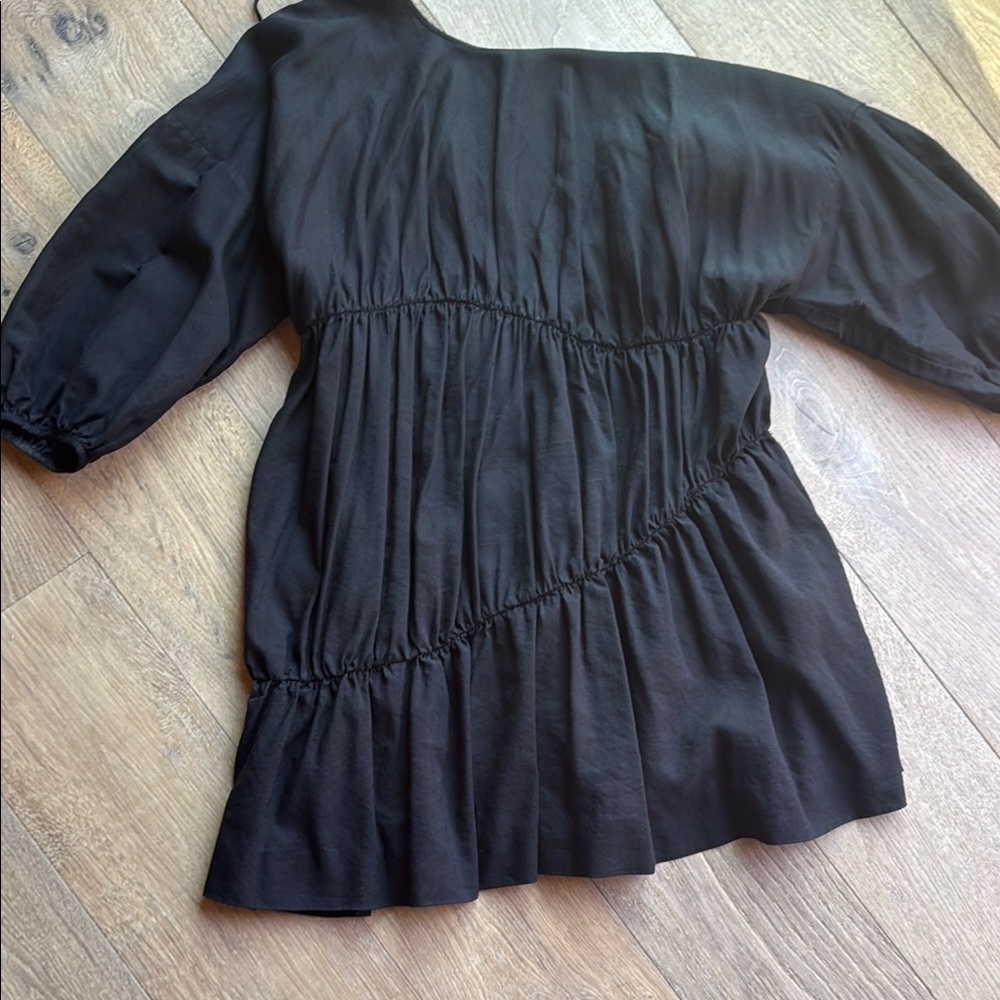 Elegant Black Backless Dress